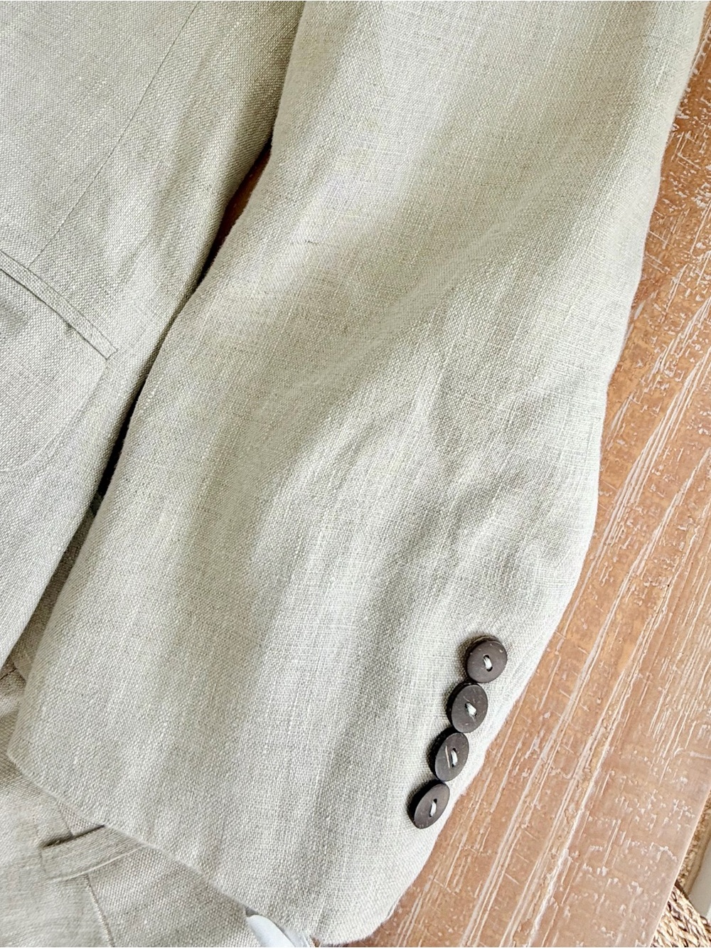 100% Lined Linen Suit - Picture 2 of 16